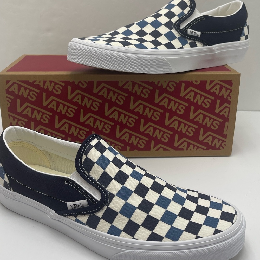 Vans WMNS Blue Checkerboard Classic Slip-On
Tri-Tone Check Navy
VN000D5PBX9 - Picture 16 of 16